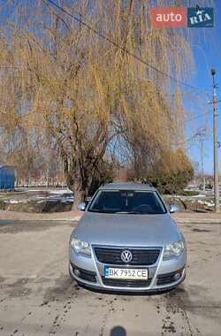 Универсал Volkswagen Passat 2008 в Здолбунове