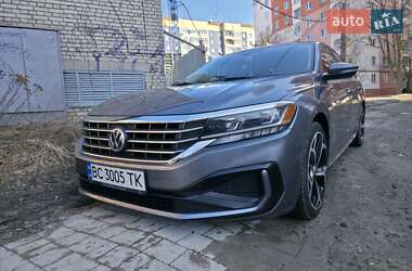 Седан Volkswagen Passat 2020 в Львові