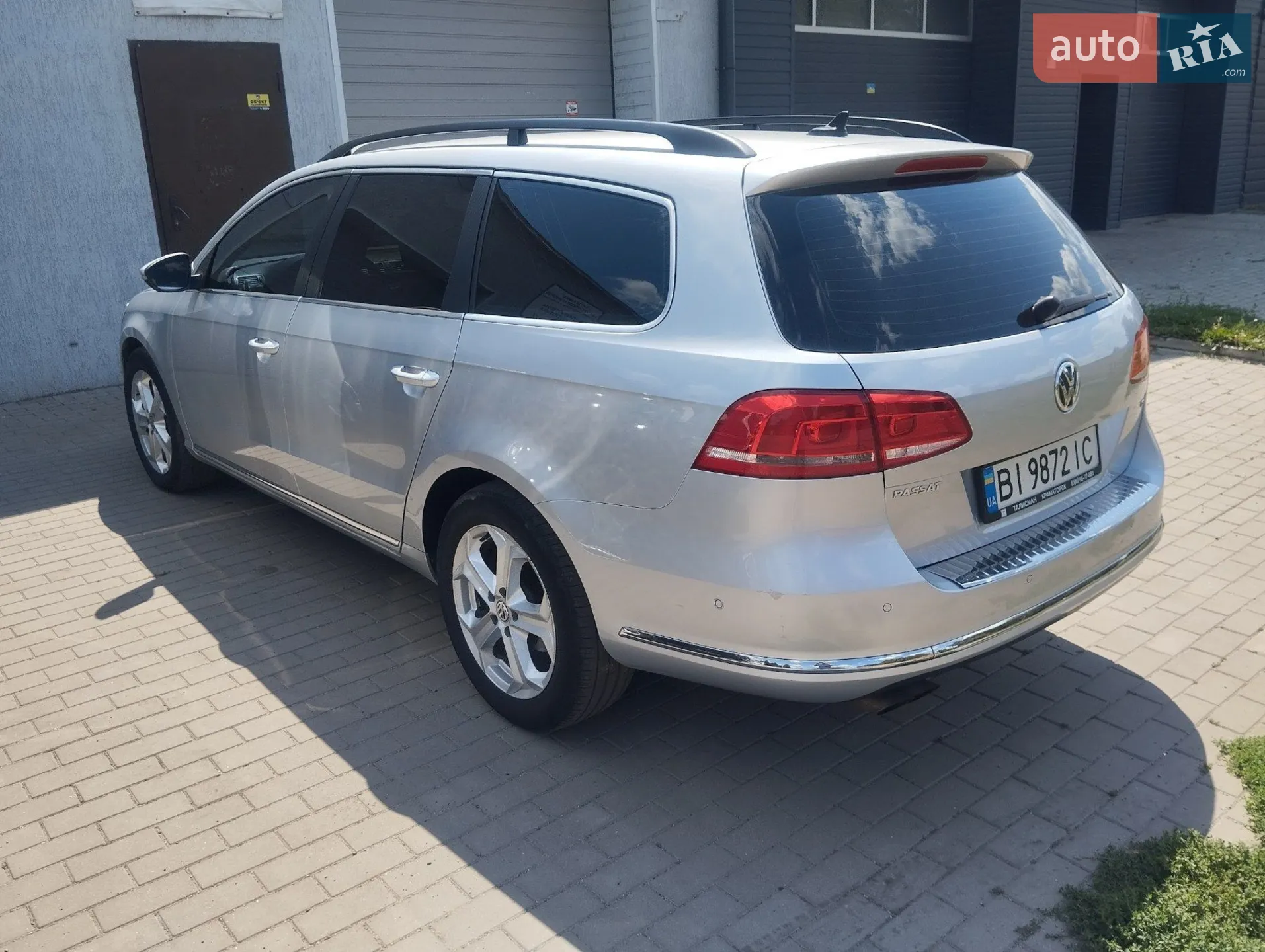 Volkswagen Passat 2011 VIN WVWZZZ3CZBE327625 фото оголошення 3 з 13