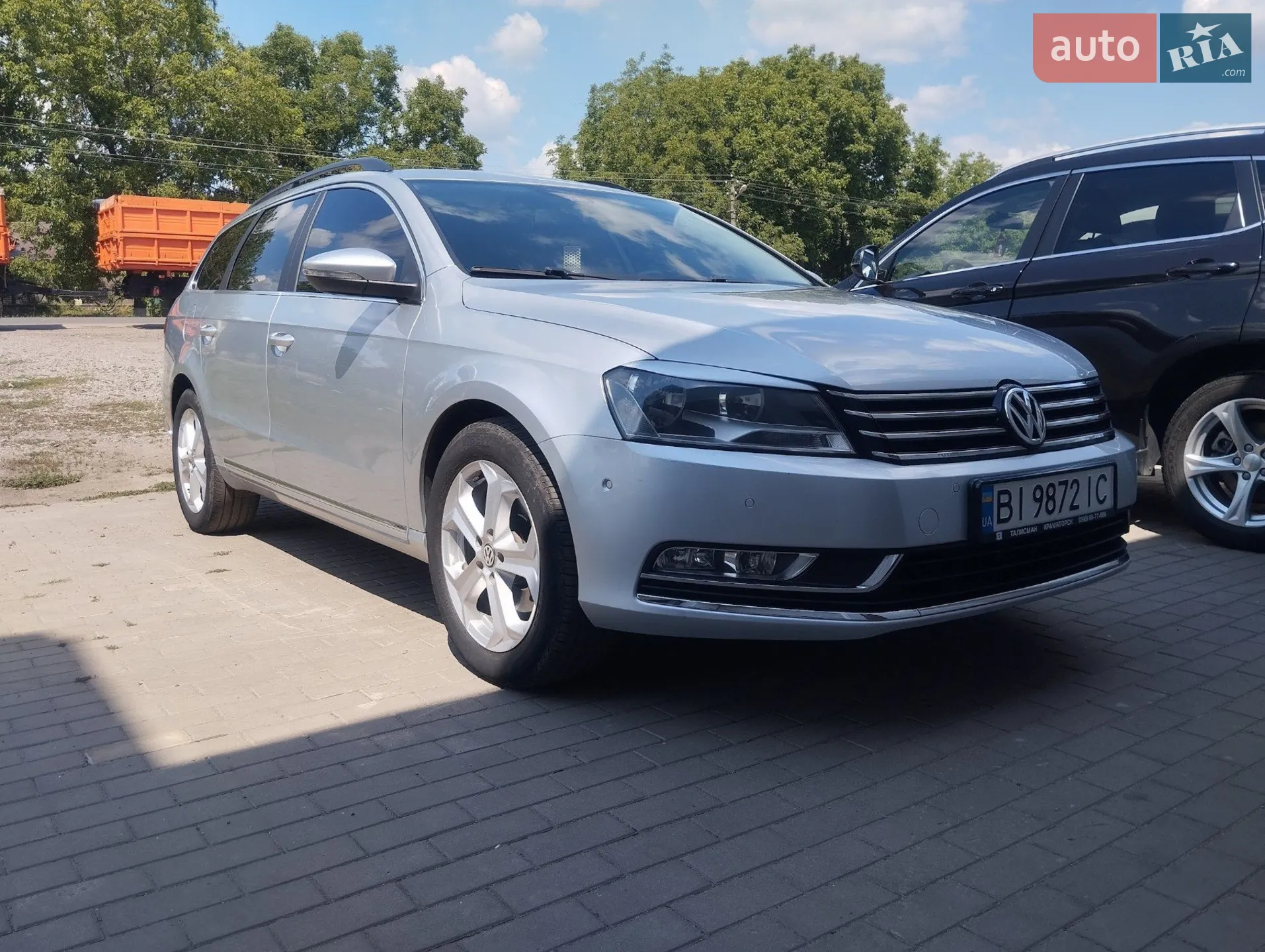 Volkswagen Passat 2011 VIN WVWZZZ3CZBE327625 фото оголошення 2 з 13