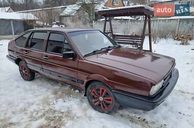Седан Volkswagen Passat 1986 в Таращі