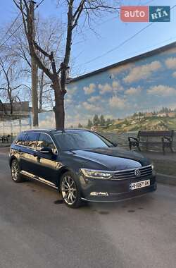 Універсал Volkswagen Passat 2016 в Одесі