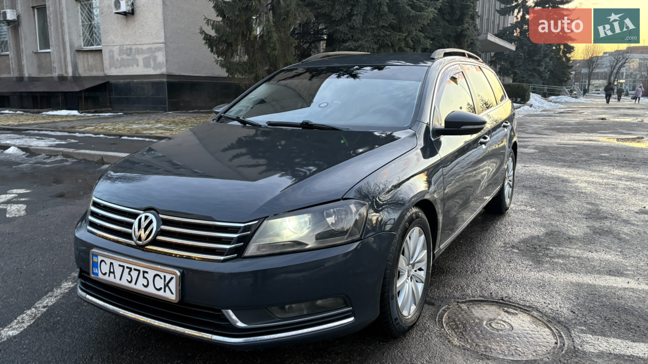 2010 Volkswagen Passat - мініатюра 16
