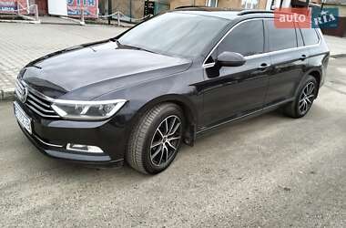 Універсал Volkswagen Passat 2015 в Львові