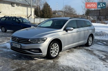 Універсал Volkswagen Passat 2021 в Львові
