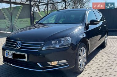 Універсал Volkswagen Passat 2011 в Тячеві