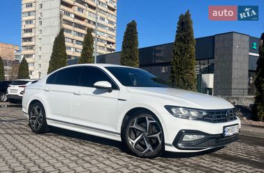 Седан Volkswagen Passat 2021 в Житомире
