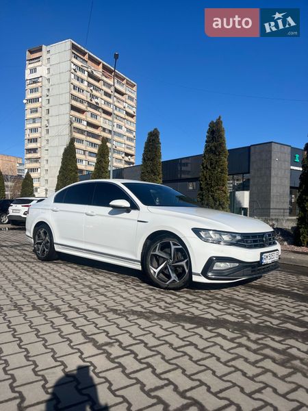 Volkswagen Passat 2021