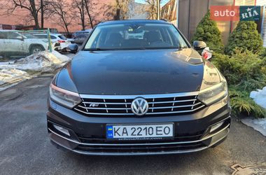 Универсал Volkswagen Passat 2018 в Киеве