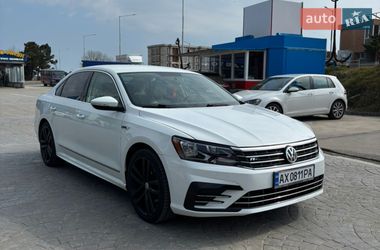 Седан Volkswagen Passat 2017 в Києві