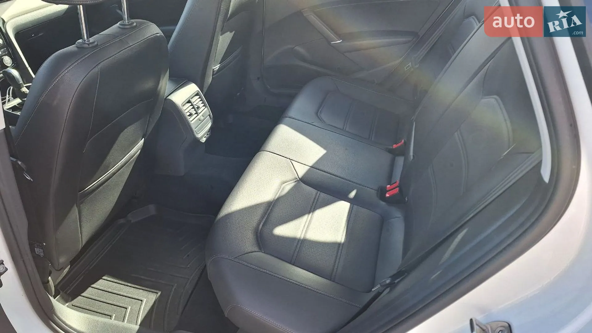 2021 Volkswagen Passat - мініатюра 14