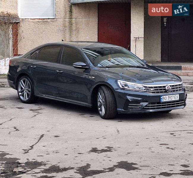 Седан Volkswagen Passat 2018 в Тернополе