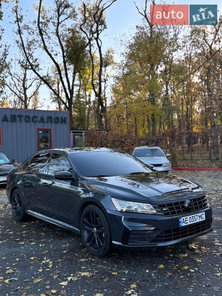 2017 Volkswagen Passat - мініатюра 12