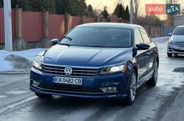 Седан Volkswagen Passat 2016 в Звягеле