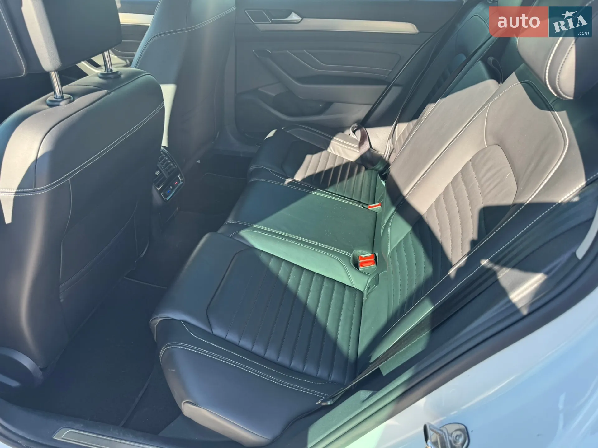2020 Volkswagen Passat - мініатюра 8