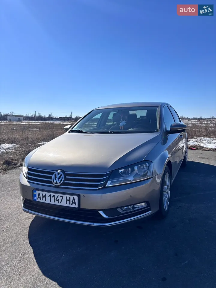 2012 Volkswagen Passat - мініатюра 11