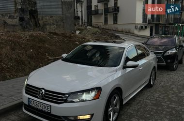 Седан Volkswagen Passat 2011 в Львове
