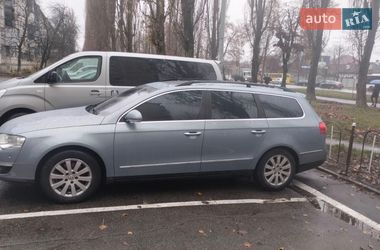 Універсал Volkswagen Passat 2009 в Василькові