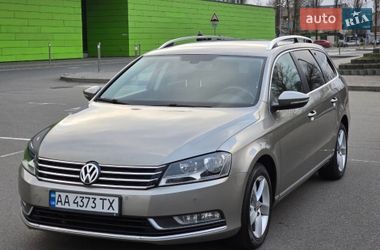 Универсал Volkswagen Passat 2013 в Киеве
