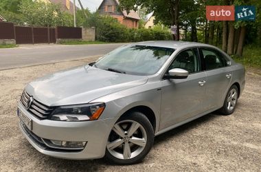 Седан Volkswagen Passat 2015 в Львові