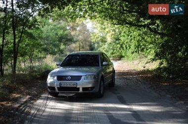 Седан Volkswagen Passat 2001 в Киеве