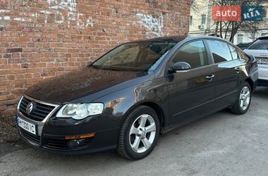 Седан Volkswagen Passat 2008 в Звягеле