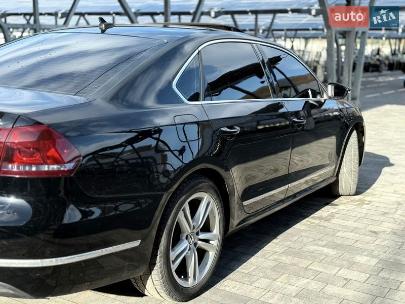 Седан Volkswagen Passat 2012 в Львове