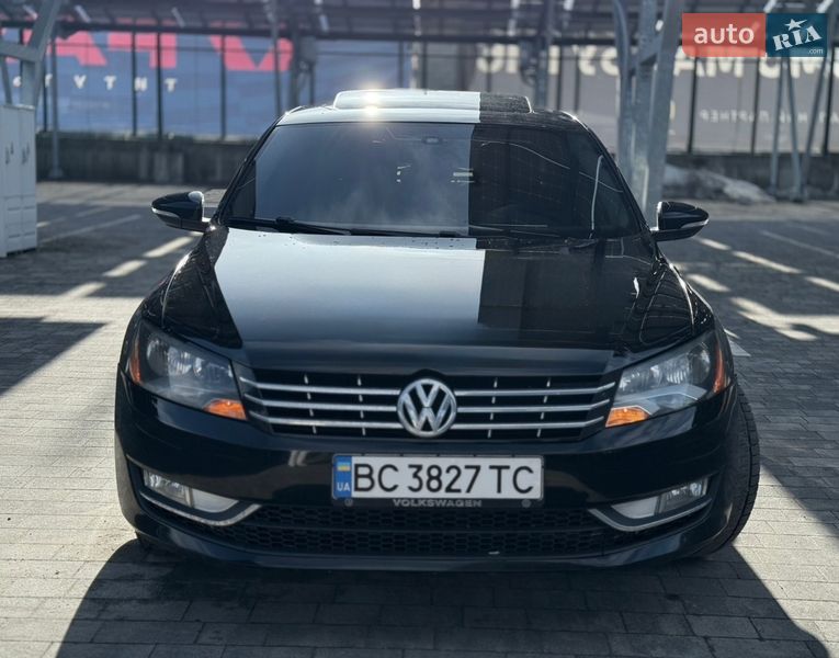 Седан Volkswagen Passat 2012 в Львове