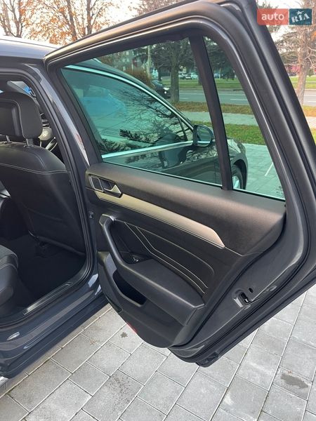 Универсал Volkswagen Passat 2021 в Луцке фото 32 Универсал Volkswagen Passat 2021 в Луцке