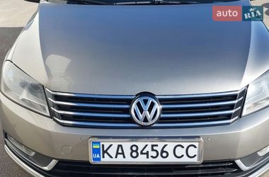Универсал Volkswagen Passat 2012 в Киеве