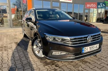 Универсал Volkswagen Passat 2019 в Киеве