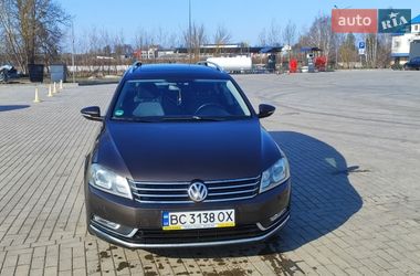 Універсал Volkswagen Passat 2012 в Сокалі