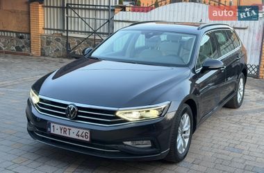 Универсал Volkswagen Passat 2021 в Звягеле