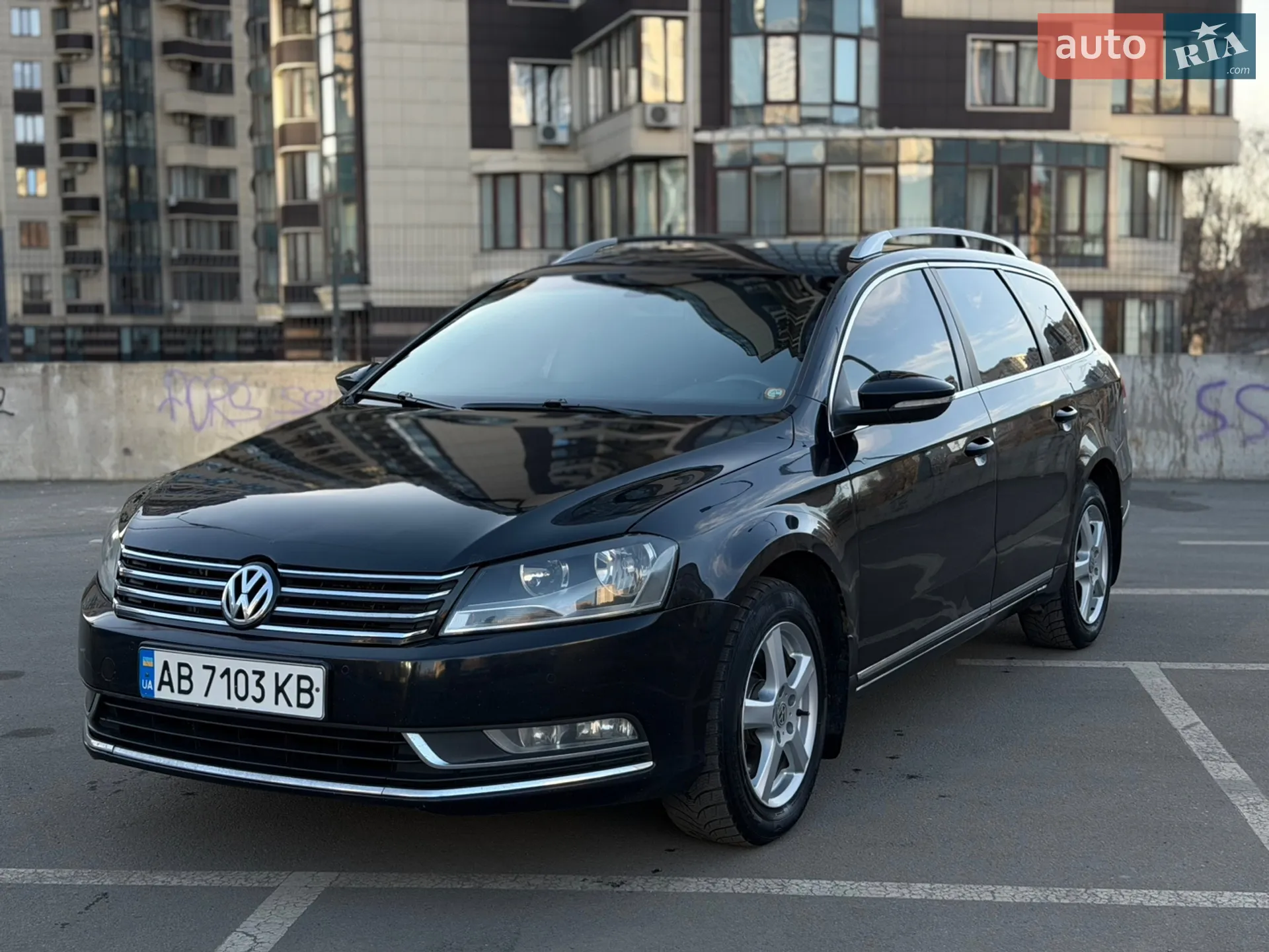 2010 Volkswagen Passat - мініатюра 2