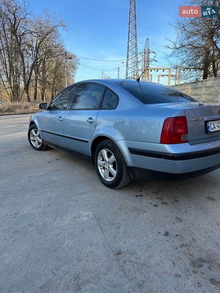 Седан Volkswagen Passat 1998 в Жашкове