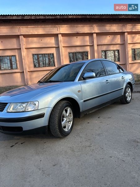 Седан Volkswagen Passat 1998 в Жашкове