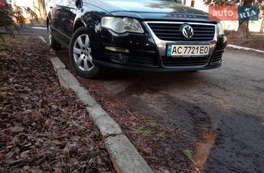 Седан Volkswagen Passat 2005 в Ровно