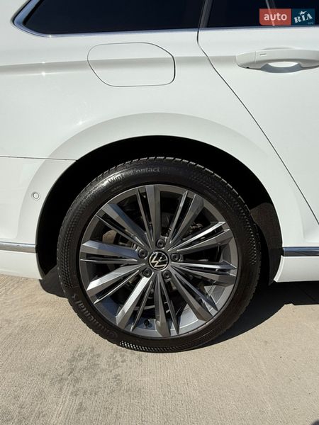 Универсал Volkswagen Passat 2022 в Луцке