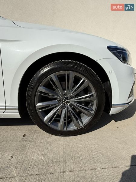 Универсал Volkswagen Passat 2022 в Луцке