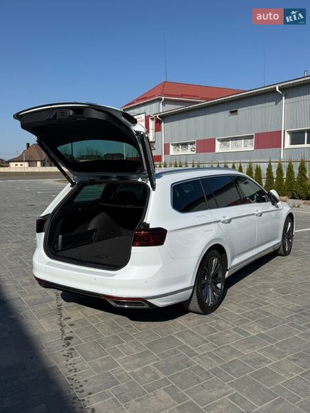 Универсал Volkswagen Passat 2022 в Луцке