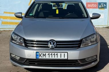 Универсал Volkswagen Passat 2012 в Житомире