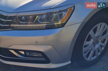 Седан Volkswagen Passat 2017 в Львові