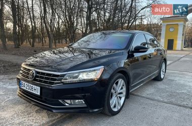 Седан Volkswagen Passat 2016 в Желтых Водах