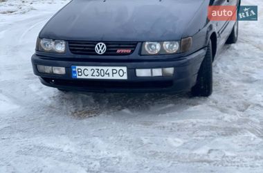 Седан Volkswagen Passat 1995 в Городке