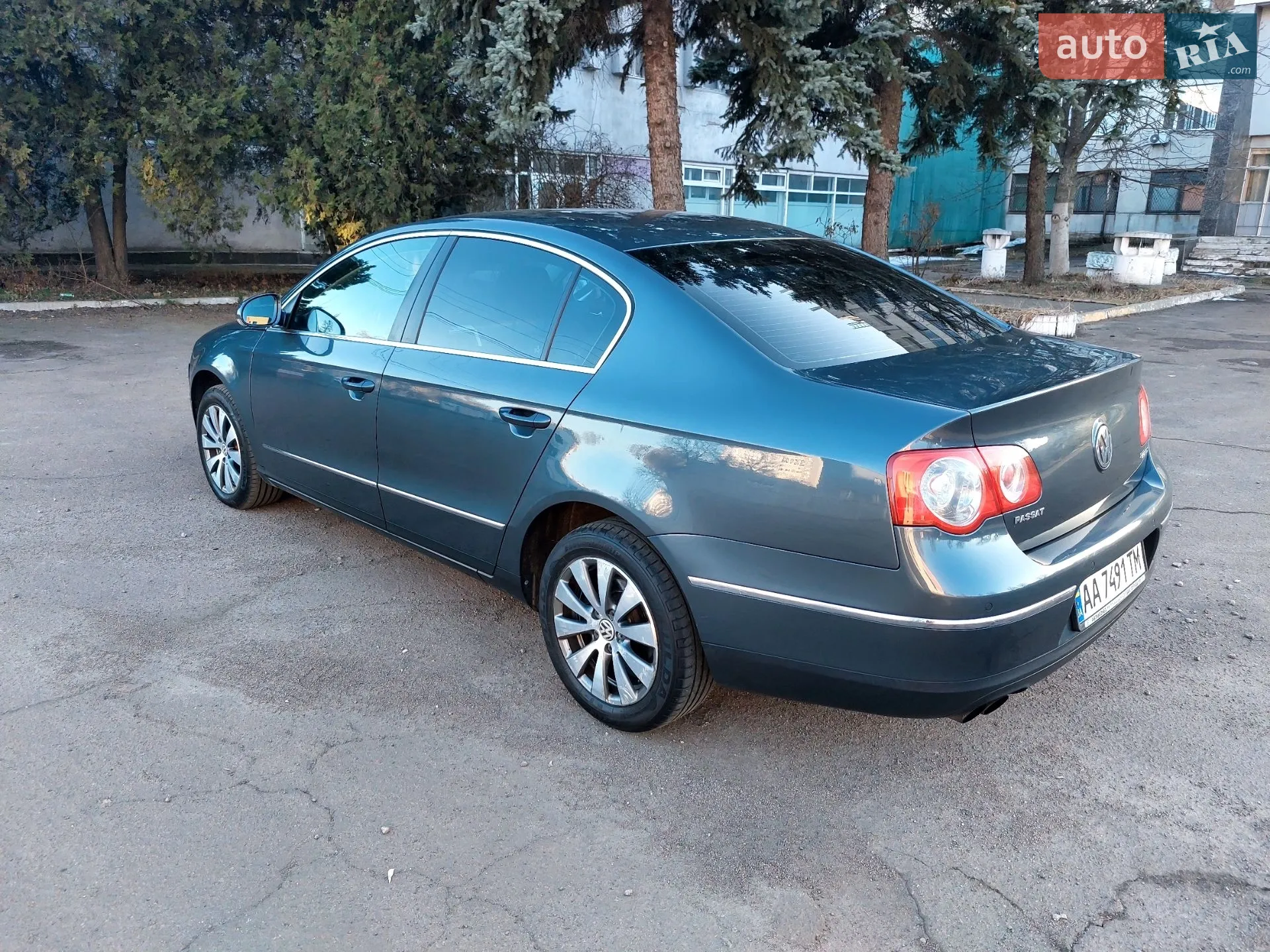 2010 Volkswagen Passat - мініатюра 11