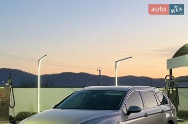 Универсал Volkswagen Passat 2015 в Хусте