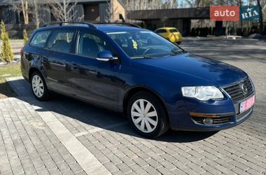 Універсал Volkswagen Passat 2009 в Києві