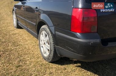 Універсал Volkswagen Passat 1998 в Чернівцях