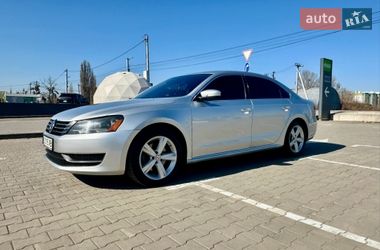 Седан Volkswagen Passat 2013 в Києві