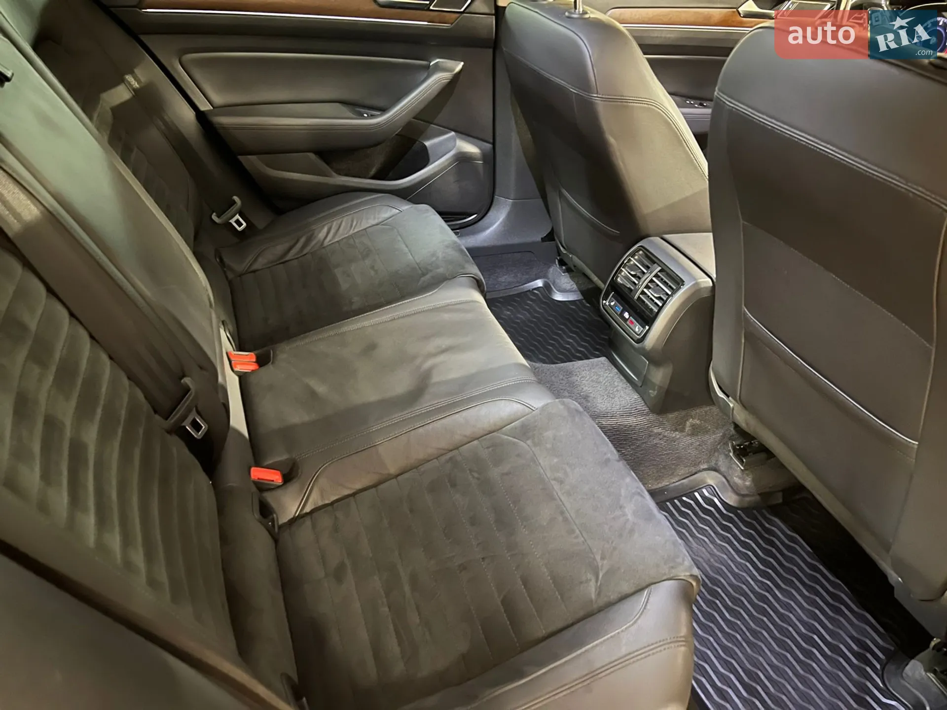 2018 Volkswagen Passat - мініатюра 18